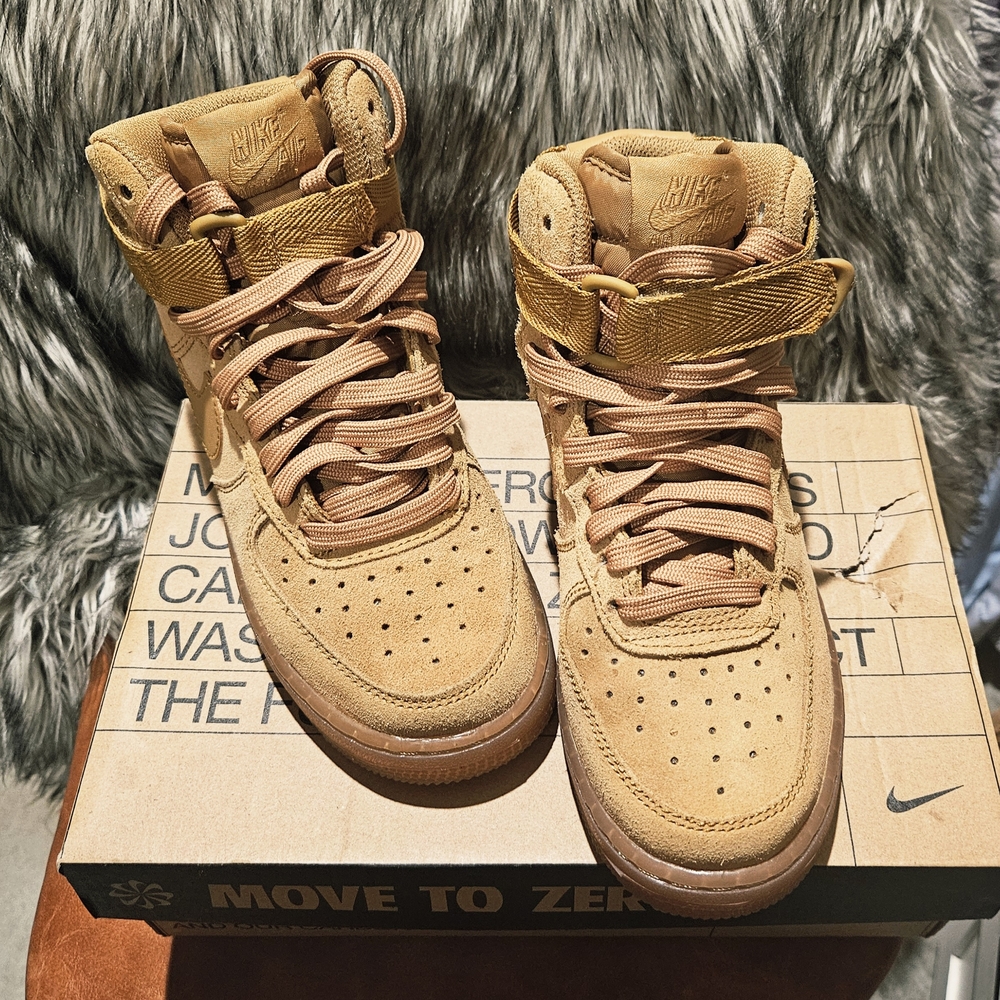 Nike High-Top Sneakers in Brown